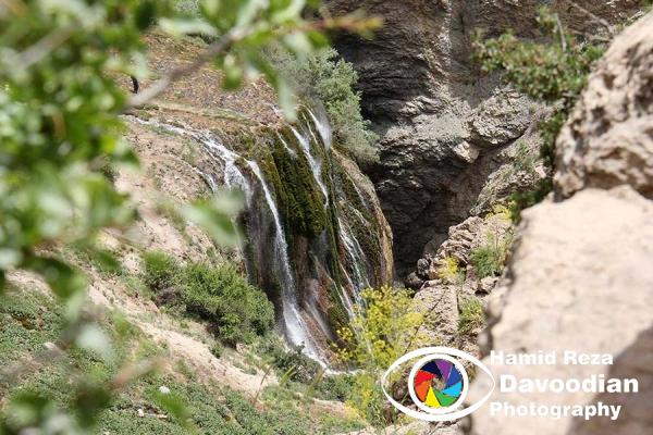 Poneh Zar Waterfall
